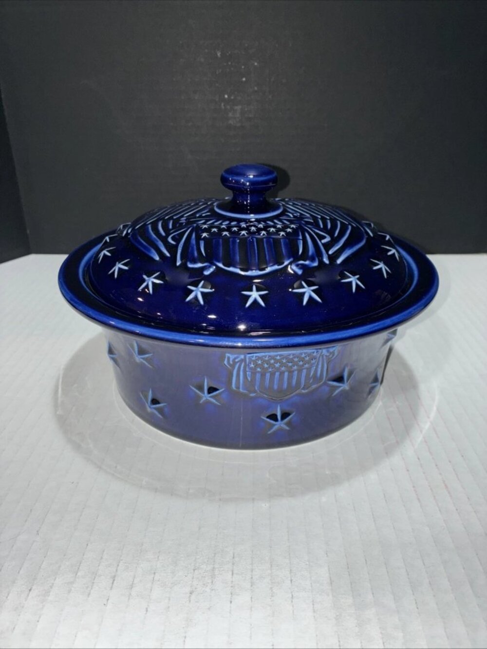 Longaberger Pottery USA Eagle Navy Blue Casserole Dish With Lid